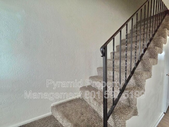Building Photo - 5571 S 2800 W
