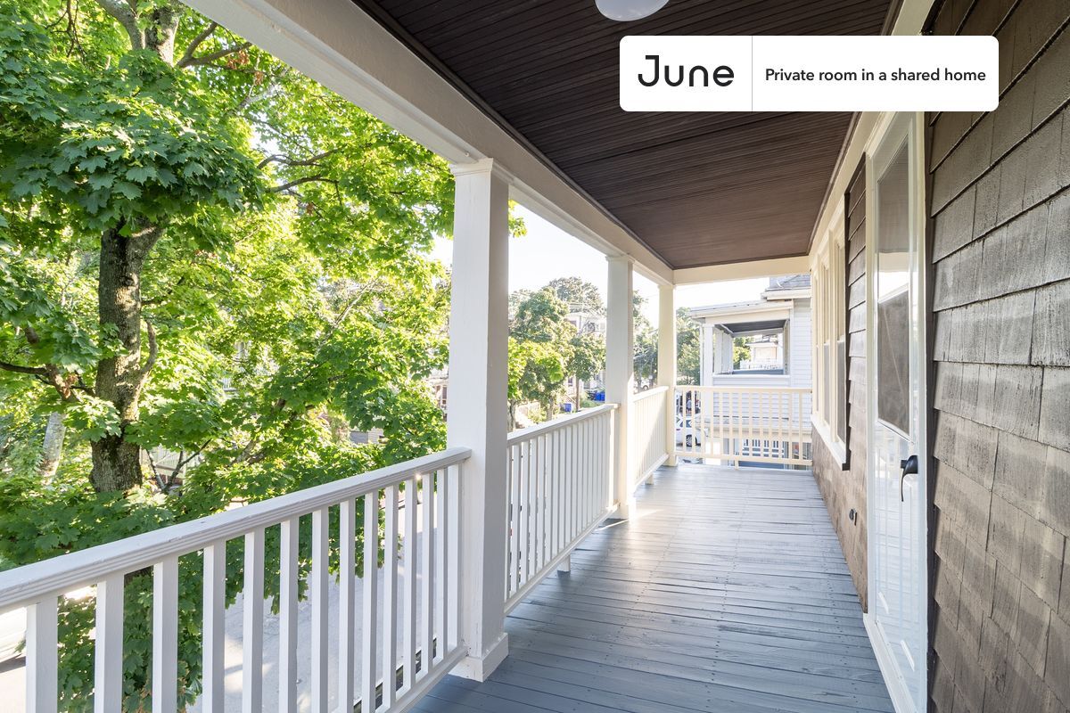 Building Photo - Room in Shared 6 bed/2 bath home in Allston