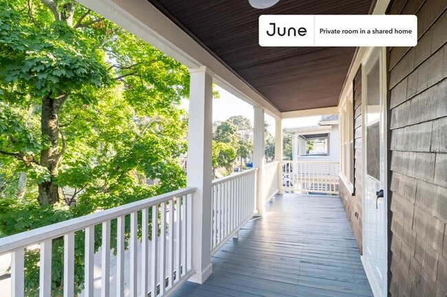 Building Photo - Room in Shared 6 bed/2 bath home in Allston