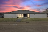 Building Photo - 17309 Davenport Rd