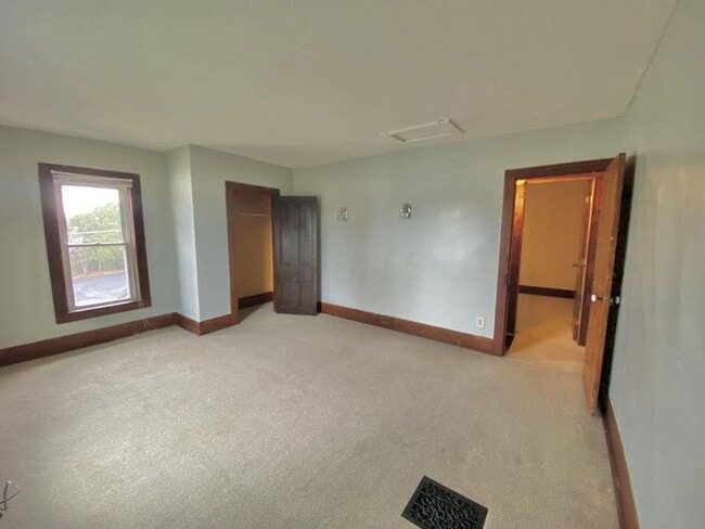 Building Photo - very nice 3 bedrooms house in a small town