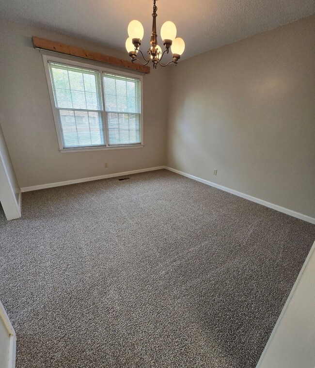Building Photo - Beautiful 3-Bedroom Home with Bonus Room i...