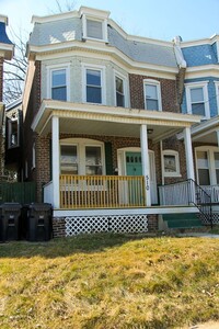 Building Photo - Lovely Townhouse in Baynard Boulevard Hist...