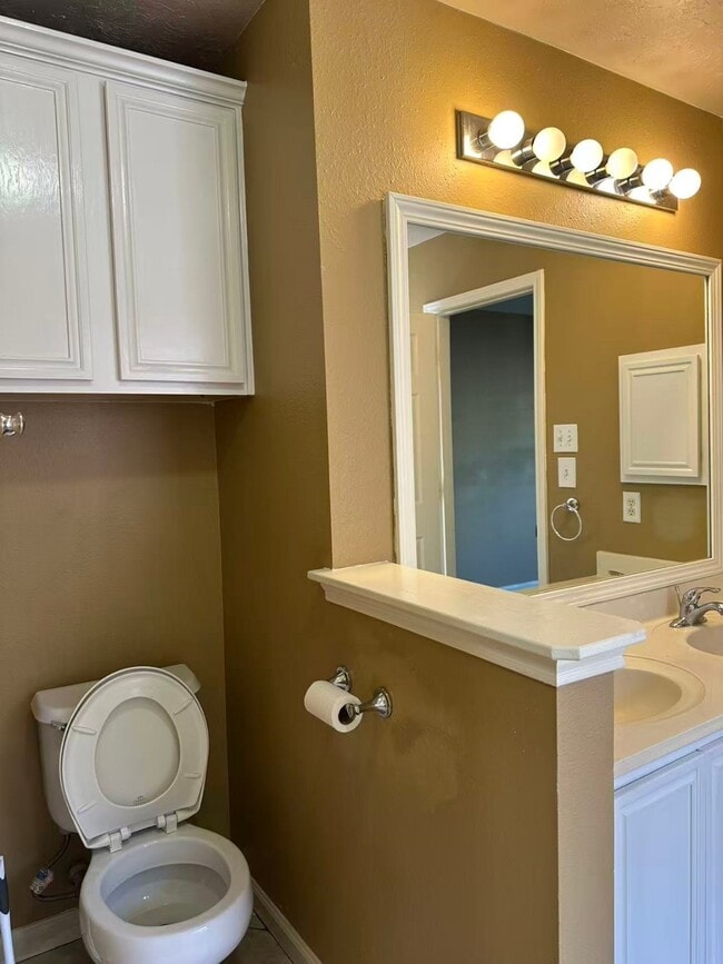 Building Photo - 2919 Foxden Dr