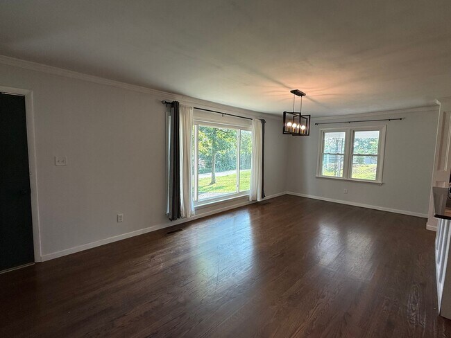 Building Photo - 1209 20th St NW