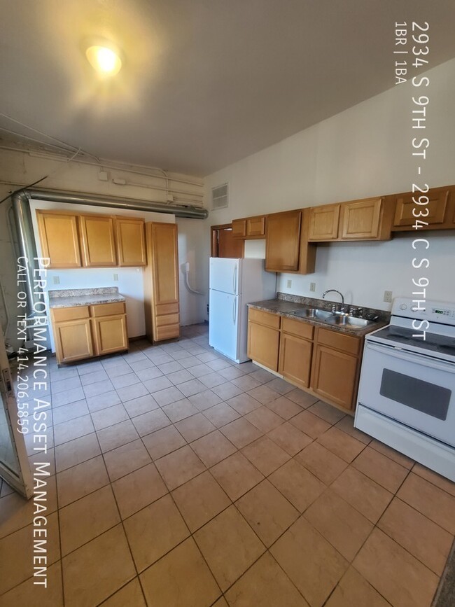 Building Photo - Spacious 1BED/1BATH Southside Apartment