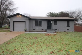 Building Photo - 2104 Brantley Ave
