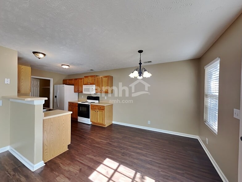 Building Photo - 4861 Nina Marie Ave