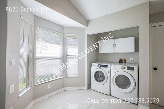 Building Photo - 8821 Beeler Dr