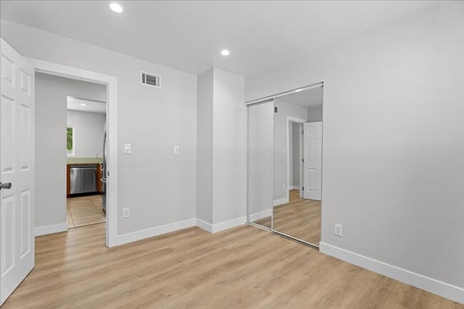 Building Photo - Updated 3-Bedroom Pool Home with Open Layo...