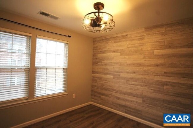 Building Photo - 2452 Abington Dr