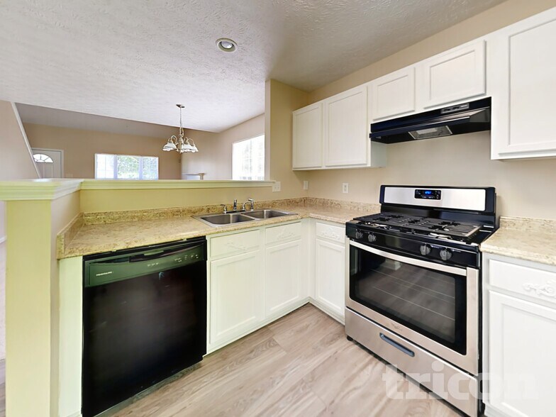 Building Photo - 201 St Charles Ave