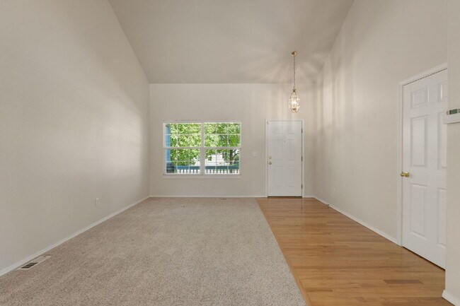Building Photo - Spacious 4BR Home in Pine Creek – Academy D20