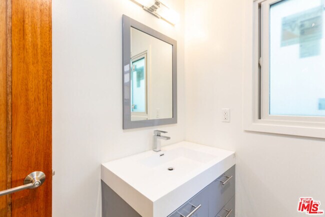 Building Photo - 1328 19th St