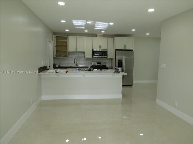 Building Photo - 1671 SW 44th Terrace
