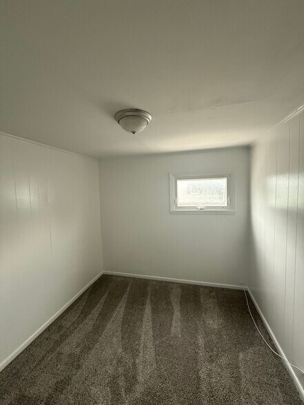 Building Photo - 368 Weimar St