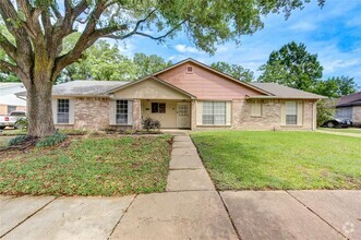 Building Photo - 3843 Westmeadow Dr