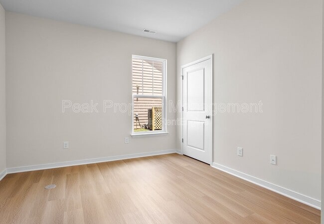 Building Photo - 9735 Kaleidoscope Row