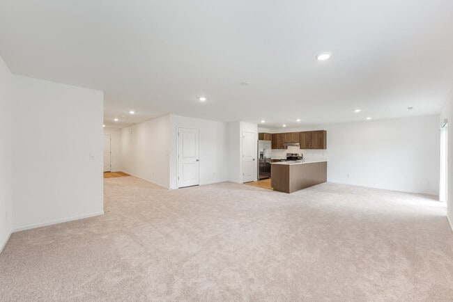 Building Photo - BRAND NEW FOUR BEDROOM IN WEST LONGVIEW