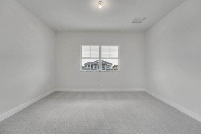 Building Photo - 9341 Crestview Cir