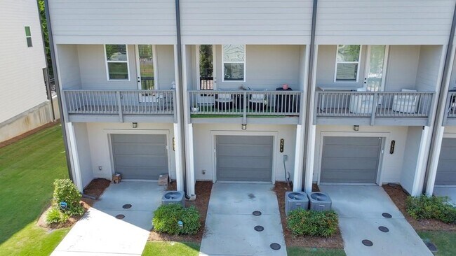 Building Photo - 1519 Layton Ln NW