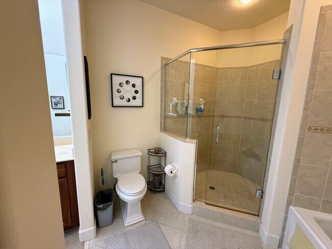 Building Photo - 20 Orange Ave