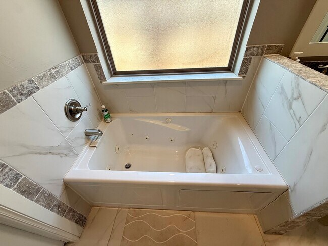 Building Photo - 9401 NW 87th St