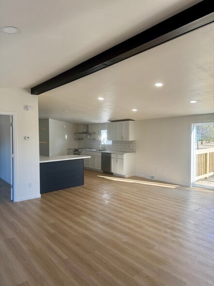 Building Photo - 102 Twin Dr