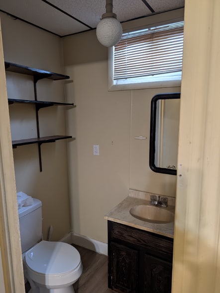 Building Photo - 518 N Main Ave