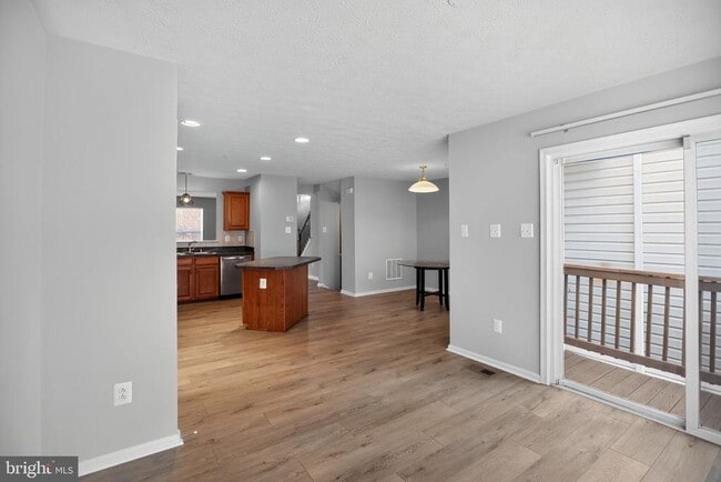 Building Photo - 9875 Decatur Rd