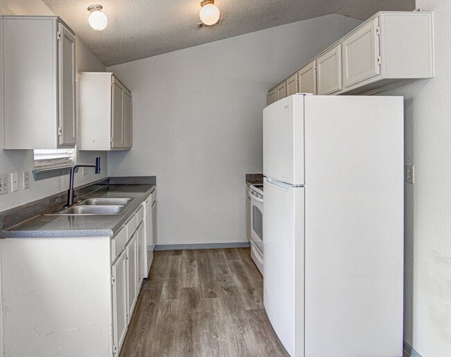 Building Photo - 9624 Sugar Hill Dr