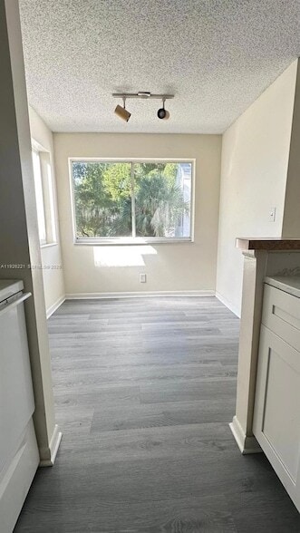 Building Photo - 5672 Rock Island Rd