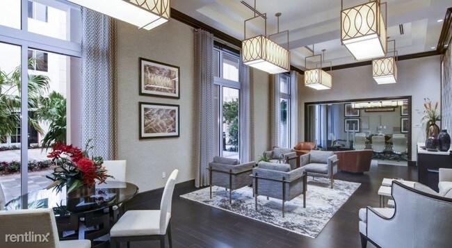 Building Photo - 3 br, 3 bath  - 2020 Salzedo St # 806