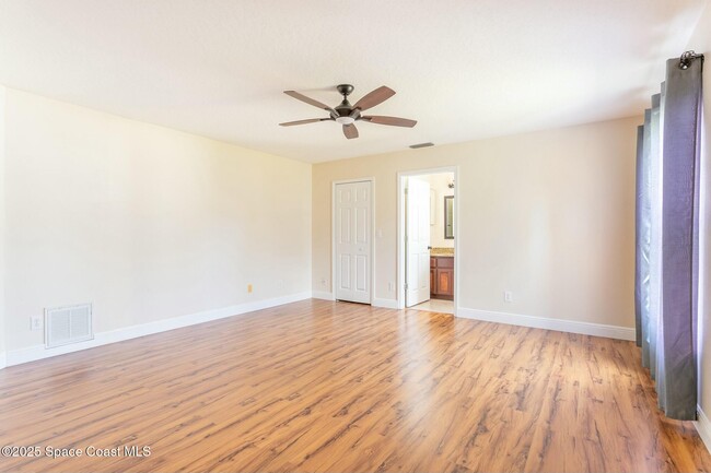 Building Photo - 6485 Orchid Ave