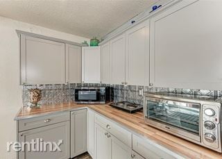 Building Photo - 1 br, 2 bath House - 7208 North Mobley Rd