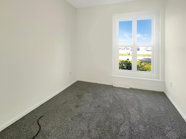 Building Photo - 6835 Quincy Dr SW