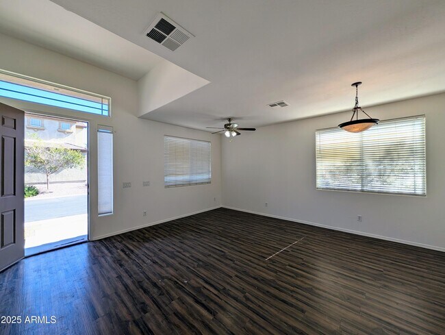 Building Photo - 3848 E Pollack St