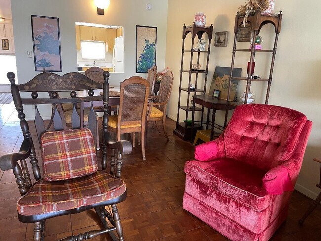 Building Photo - 9423 S Hollybrook Lake Dr