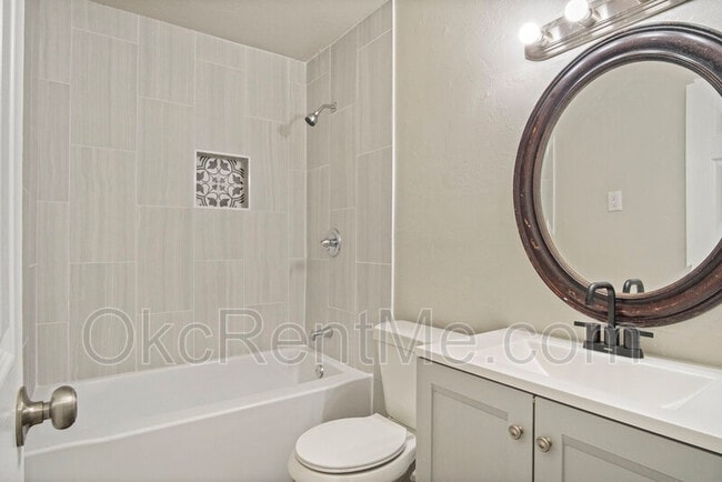 Building Photo - 6703 NW 25th St