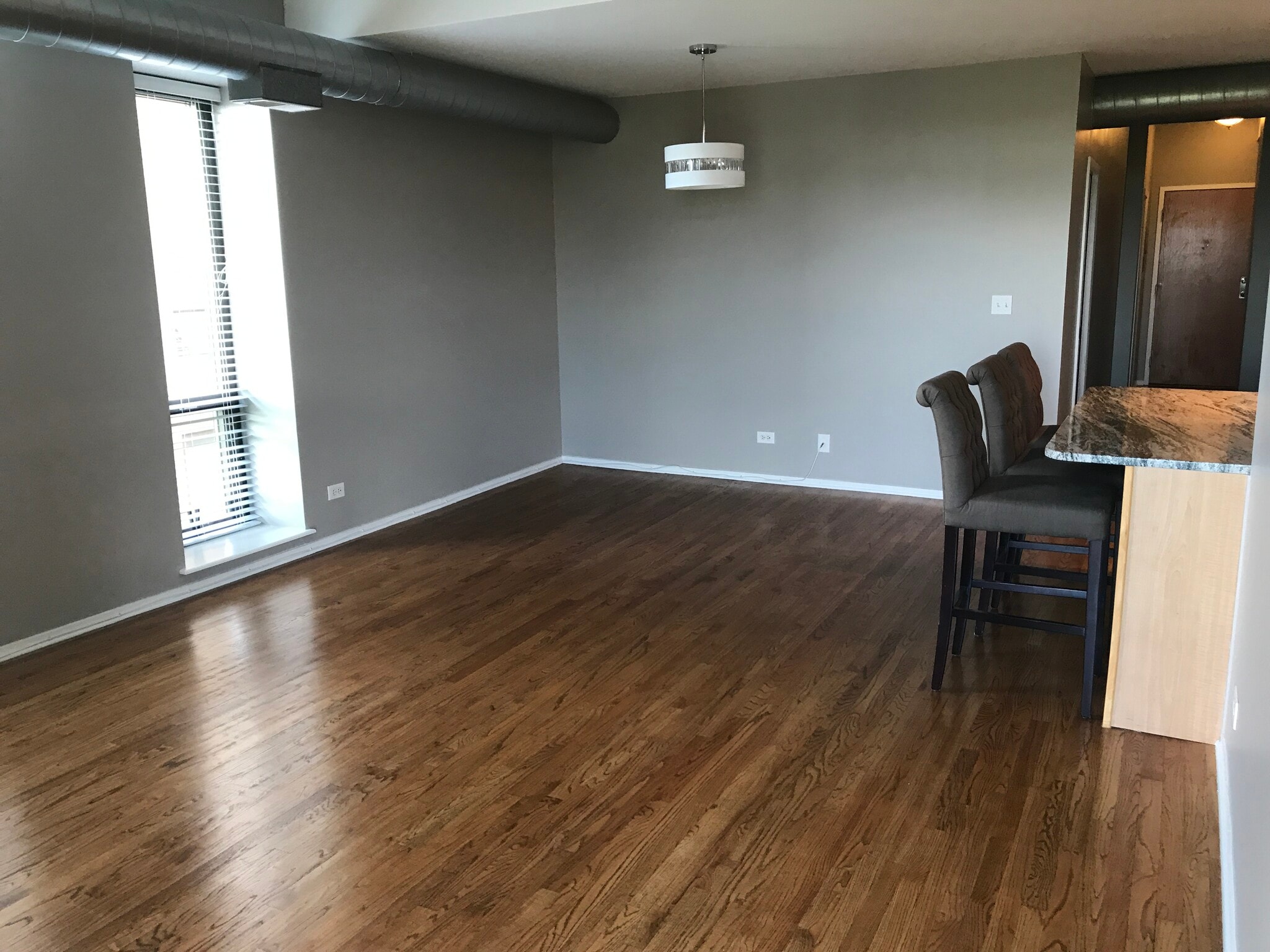 Dining room - 811 S Lytle St