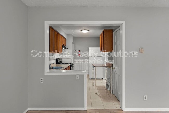 Building Photo - 7563 Haywood Dr