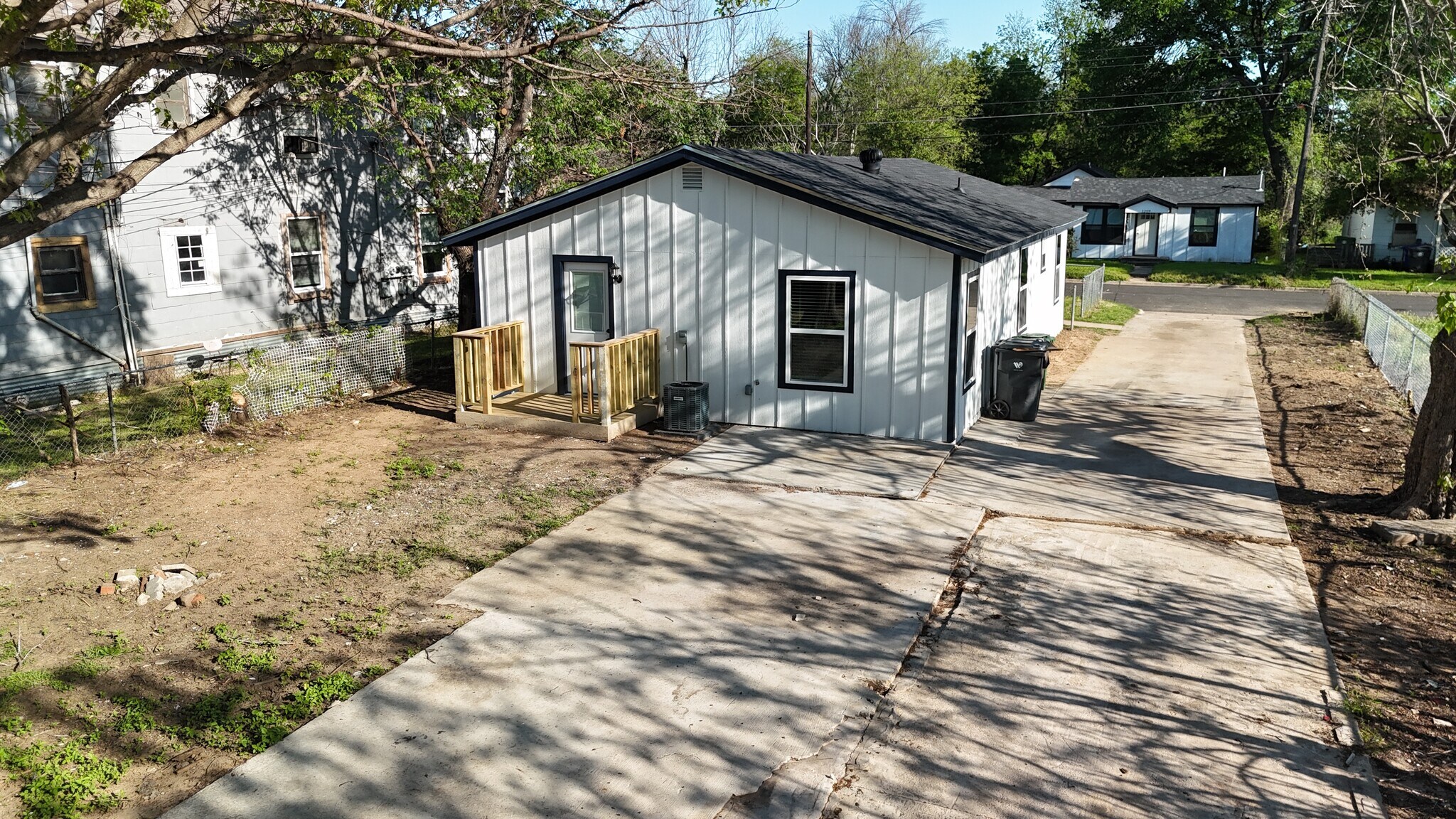 Building Photo - 1210 Southey St