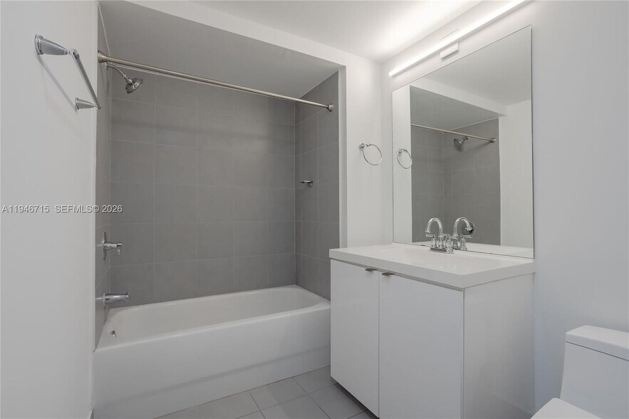 Building Photo - 92 SW 3rd St