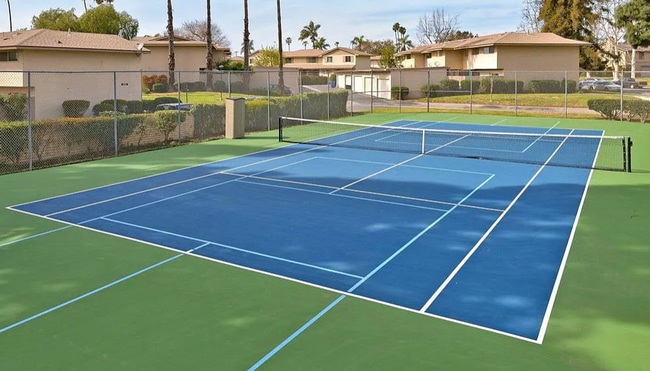 Building Photo - Serene River View Community in East Ventura!