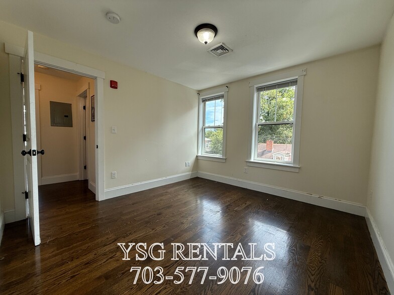 Building Photo - 2 Alleghany St