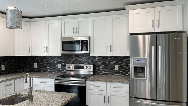 Building Photo - 205 Jocelyn Dr