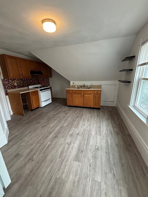 Building Photo - 37 Almont St