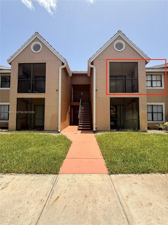 Building Photo - 15570 SW 105th Ln
