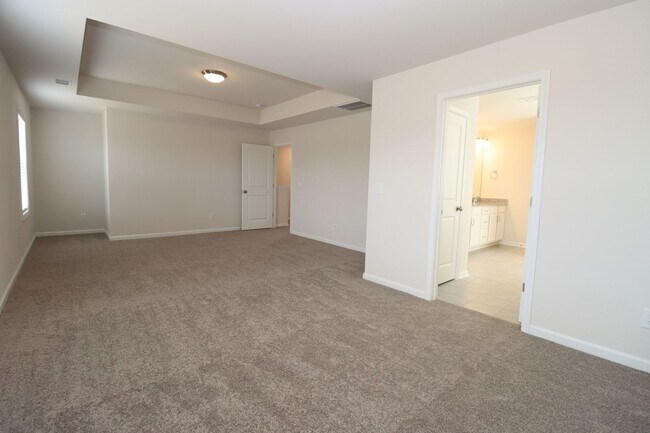 Building Photo - Spacious 3BR Home with Community Pool!