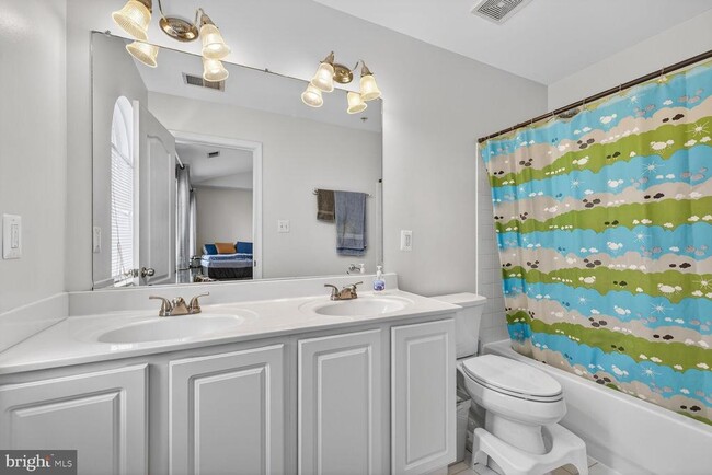 Building Photo - 102 Pasture Side Pl